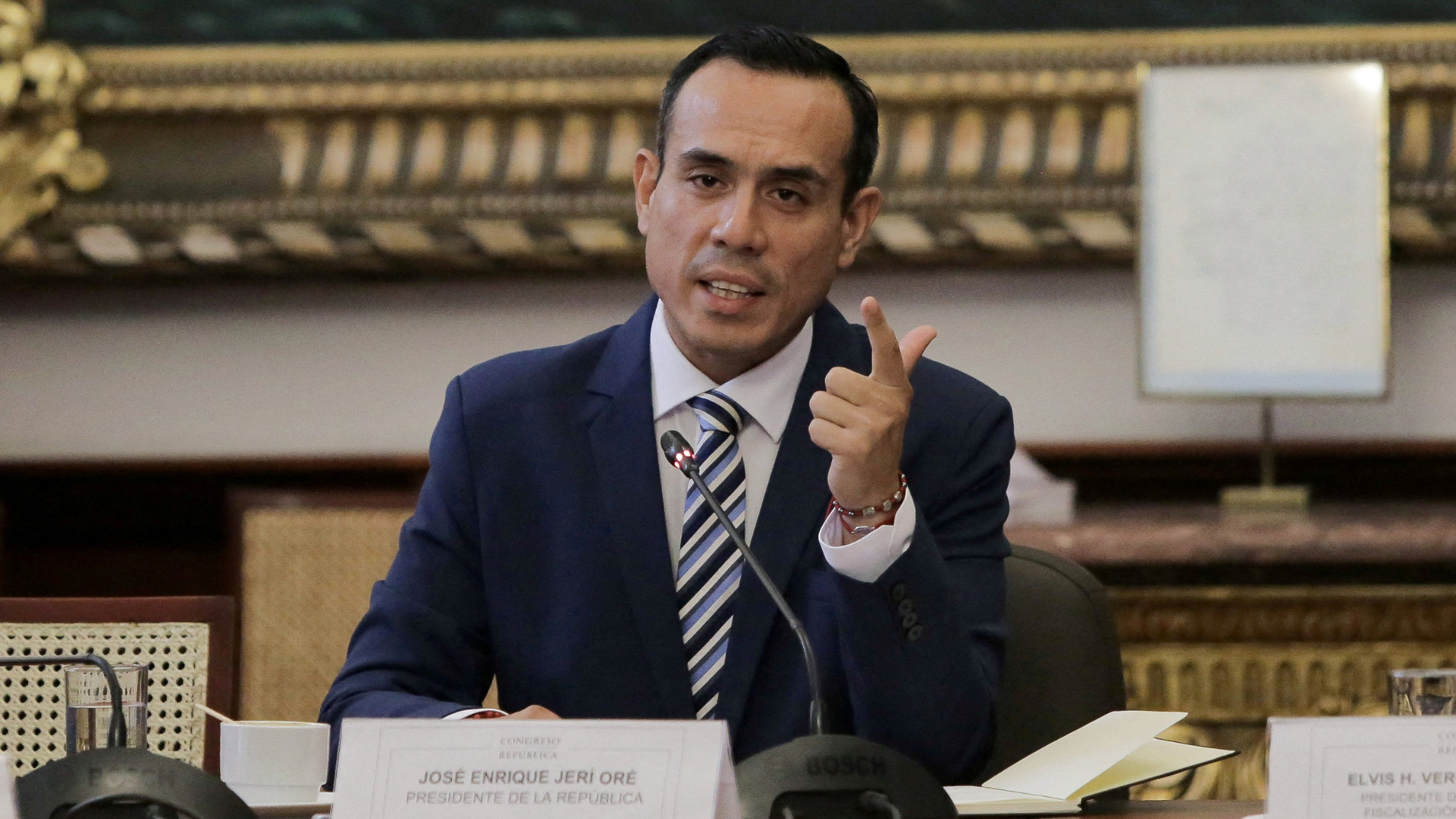 চীনা ব্যবসায়ীর সঙ্গে গোপন বৈঠক, অপসারিত পেরুর প্রেসিডেন্ট