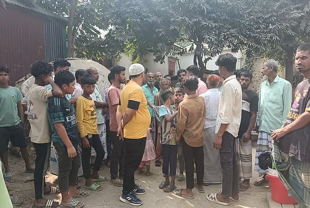 ভৈরবে আইনশৃঙ্খলা বাহিনীর তাড়া খেয়ে একজনের মৃত্যুর অভিযোগ