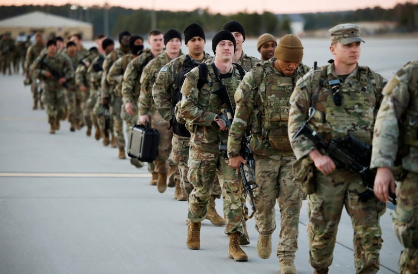 ইরানে স্থল হামলার প্রস্তুতি নিচ্ছে যুক্তরাষ্ট্র? 