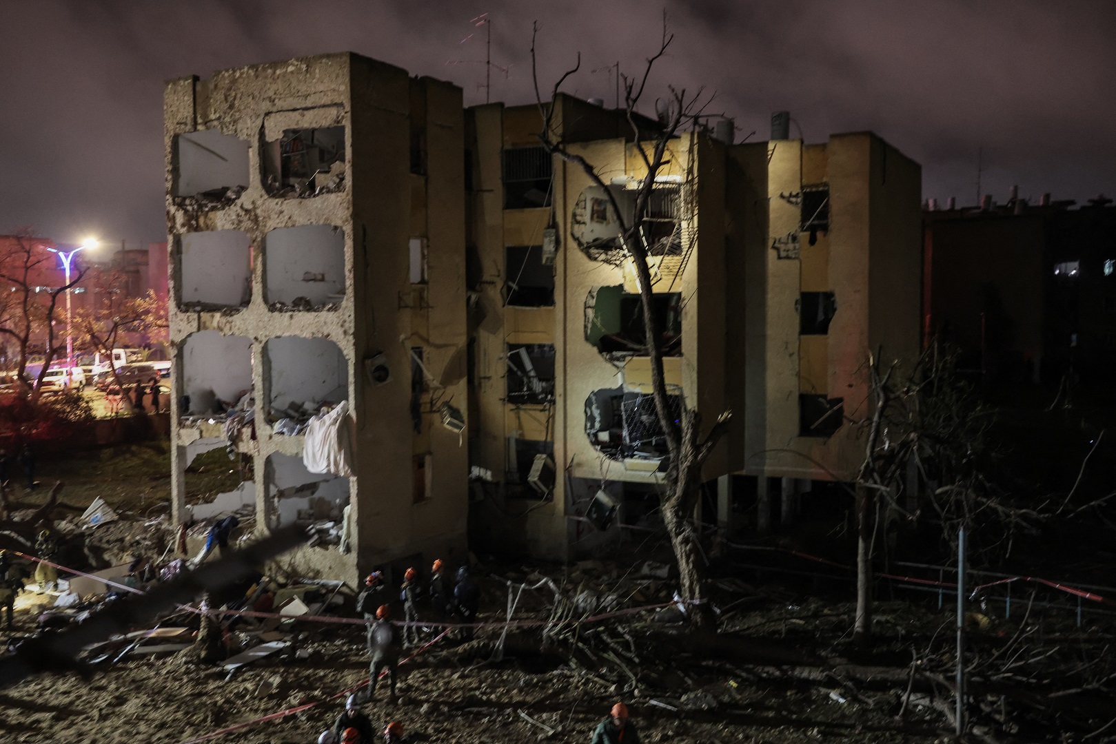 ‘আক্রমণাত্মক মেজাজে’ যুদ্ধ লড়ছে ইরান