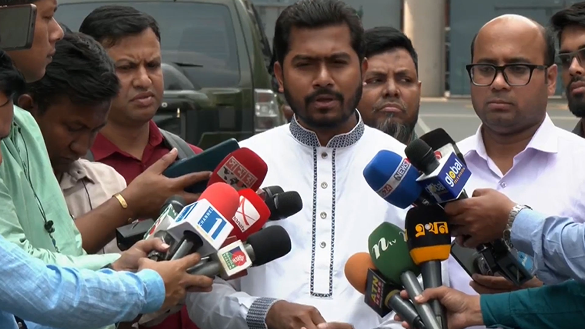 বিদেশে উচ্চশিক্ষায় ১০ লাখ টাকা ঋণ পাবেন শিক্ষার্থীরা: প্রবাসীকল্যাণ প্রতিমন্ত্রী