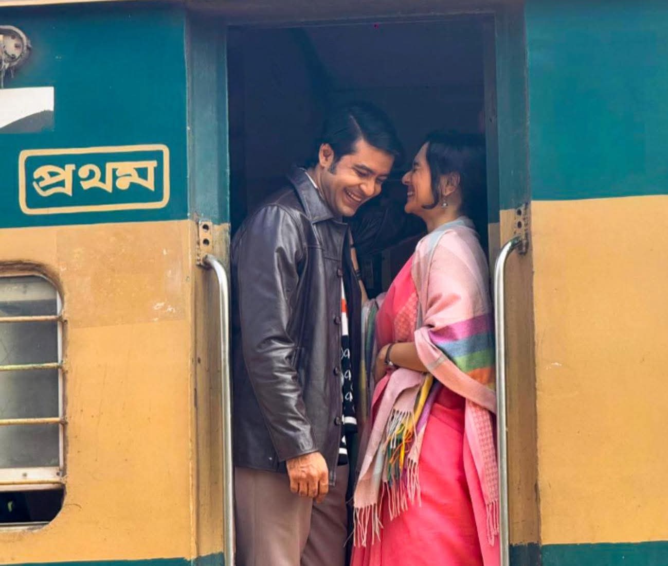 দেশের গণ্ডি পেরিয়ে ‘বনলতা এক্সপ্রেস’ ও ‘দম’