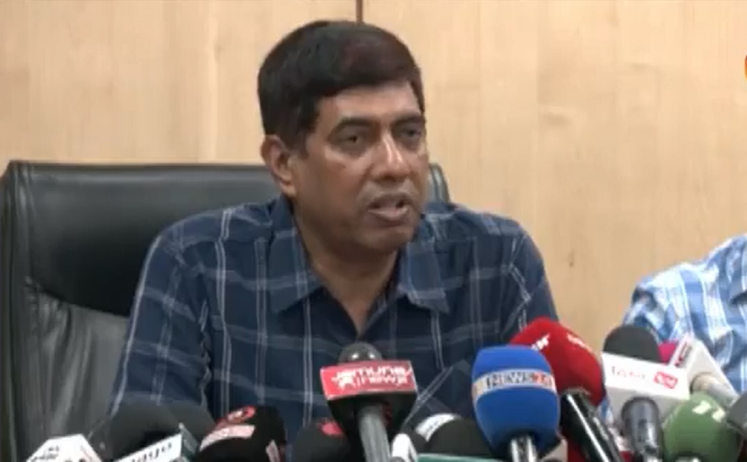 সাবেক সেনা কর্মকর্তা মাসুদ উদ্দিনকে জিজ্ঞাসাবাদে ৫ দিন রিমান্ড চাইবে ডিবি