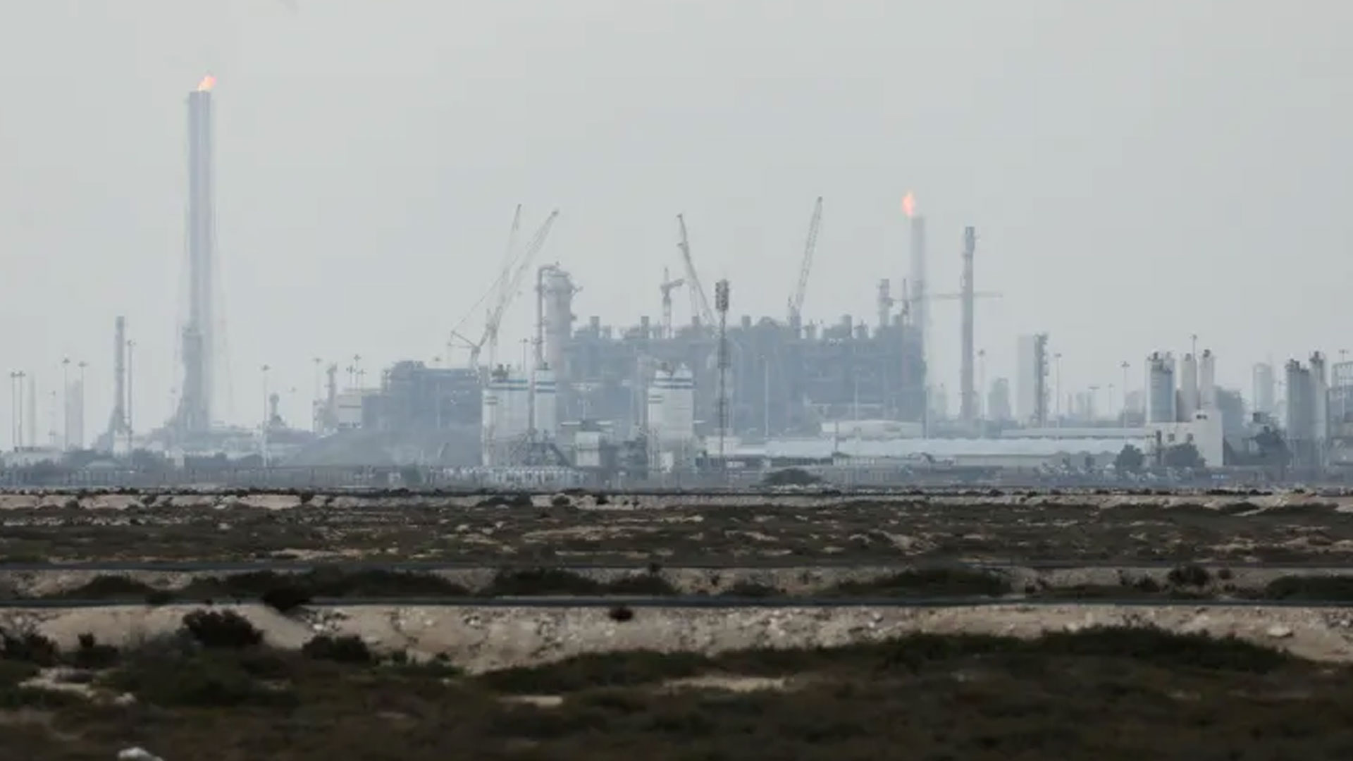 কাতারের রাস লাফান ইন্ডাস্ট্রিয়াল সিটিতে ক্ষেপণাস্ত্র হামলায় ‘ব্যাপক ক্ষয়ক্ষতি’