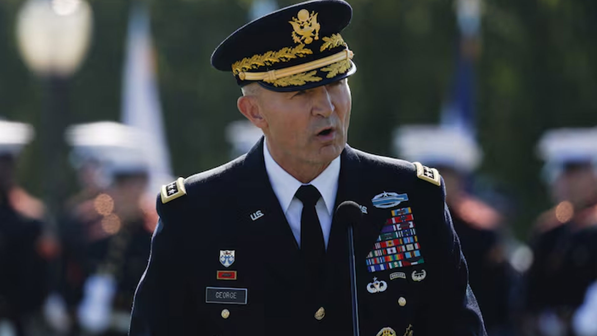 মার্কিন সেনাপ্রধান র‍্যান্ডি জর্জ বরখাস্ত
