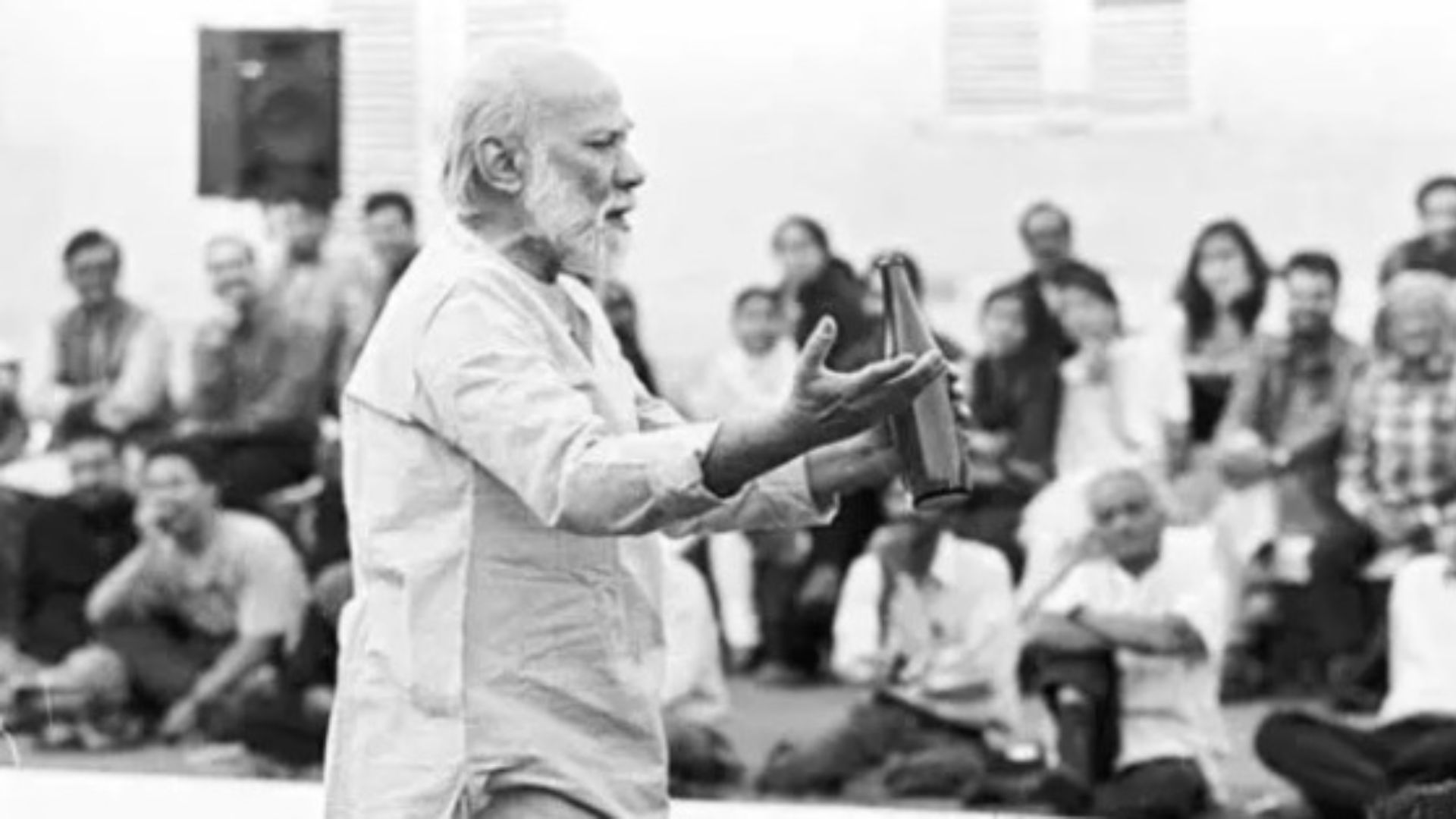 থিয়েটার কি শুধু বিনোদন? বাদল সরকারের উত্তর ছিল—‘না’