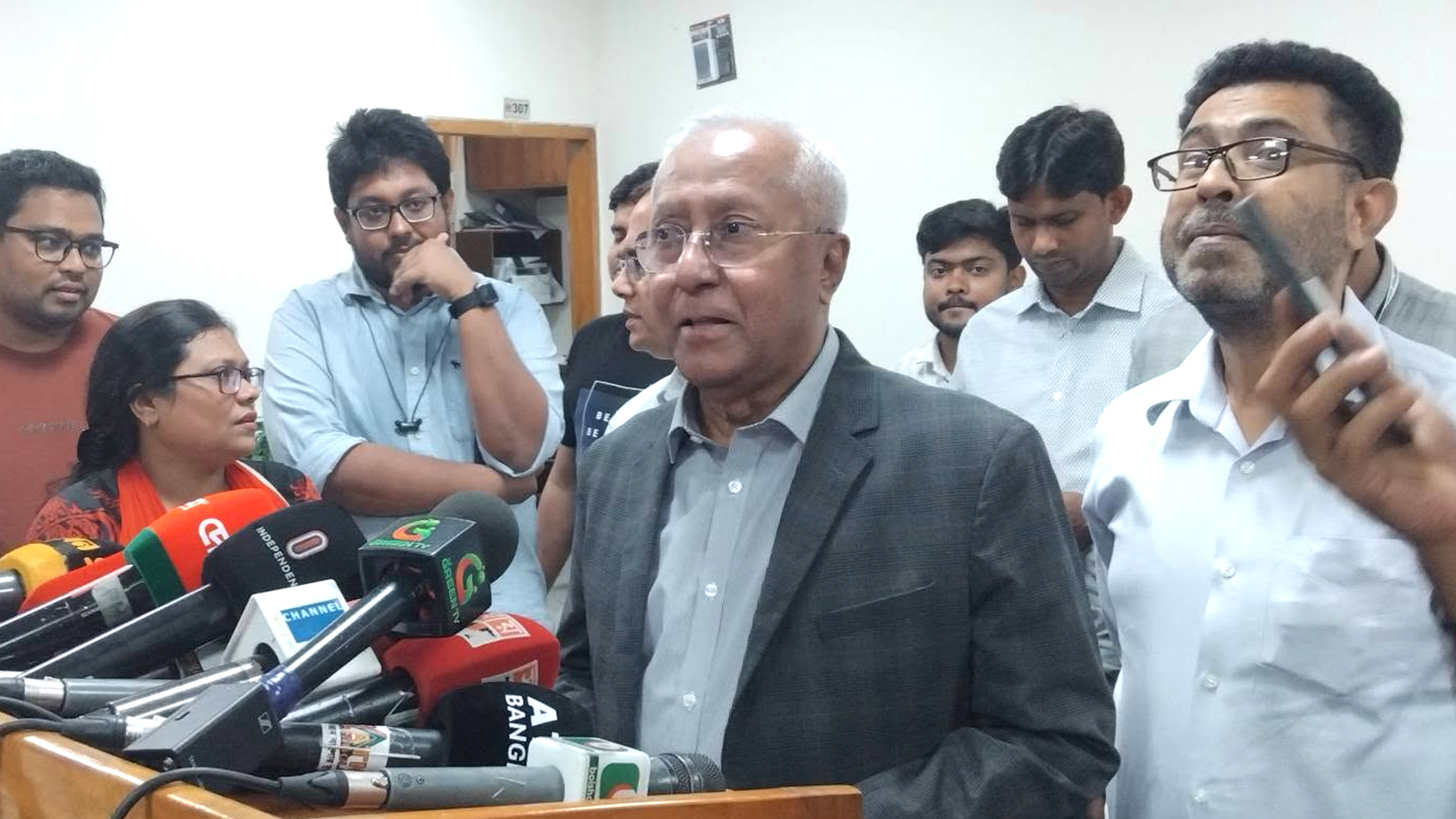 রাষ্ট্রপতি নির্বাচন: ব্যালট ও ভোটগ্রহণ পদ্ধতি সম্পর্কে জানালেন ইসি সচিব