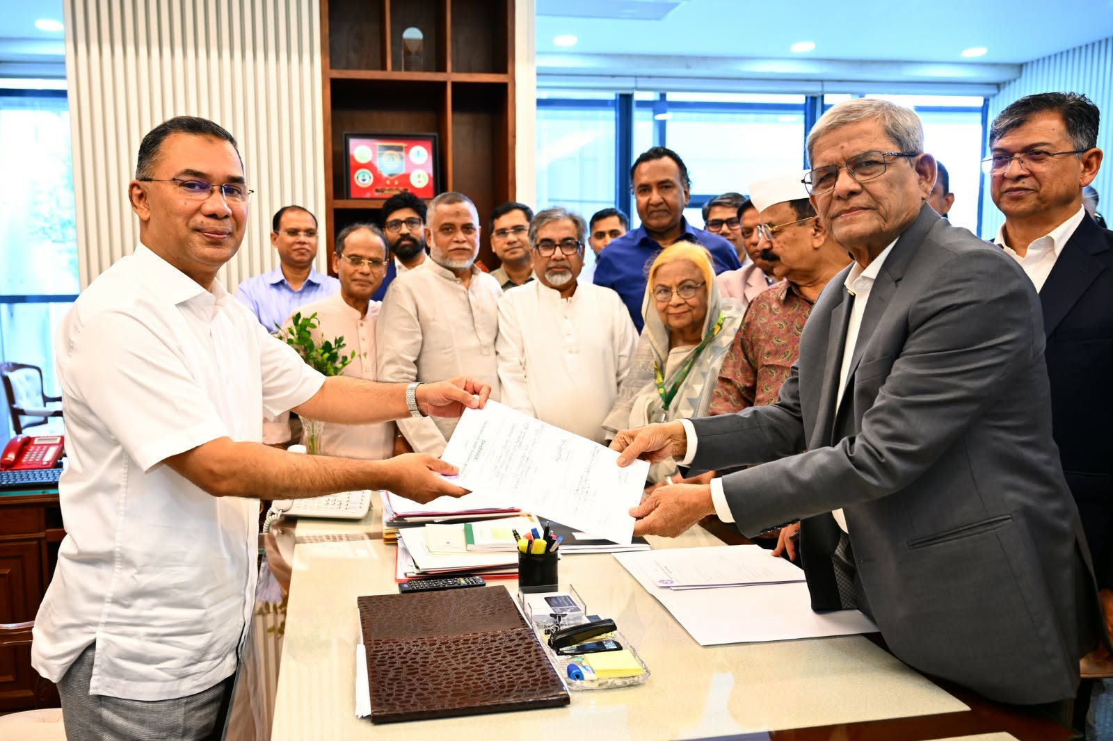 রাষ্ট্রপতি নির্বাচন: মির্জা ফখরুলের মনোনয়নপত্র জমা দিলো বিএনপি