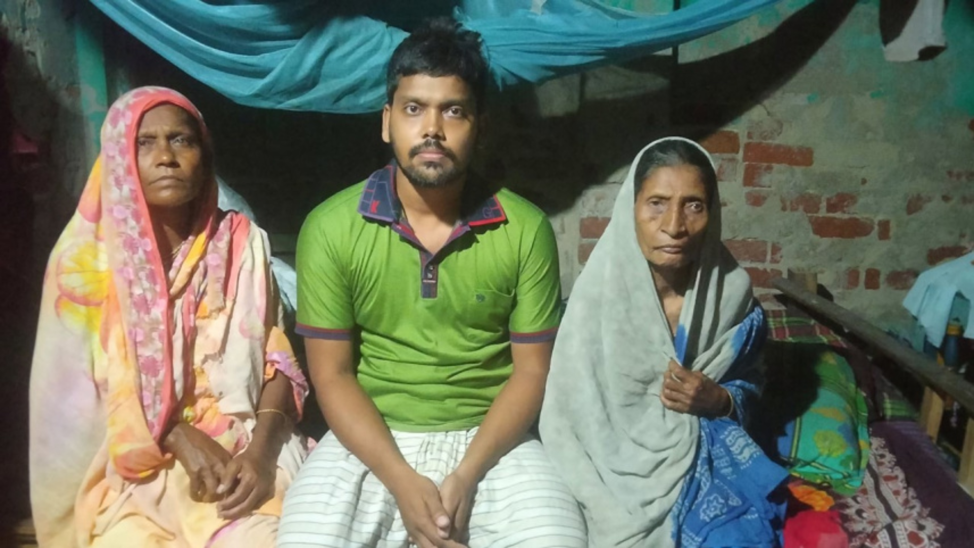 লিখিত-ভাইভায় পাস করেও ‘ঠিকানা বিভ্রাটে’ পাননি প্রাথমিকের শিক্ষক নিয়োগের চিঠি