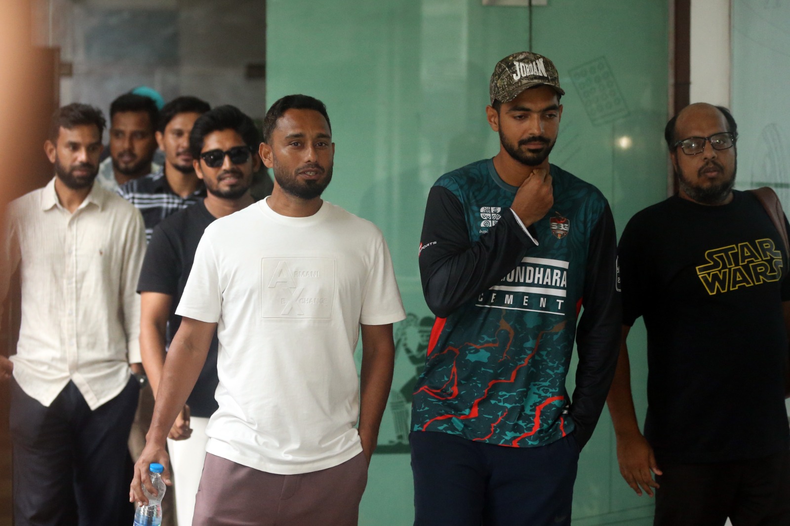 বিপিএল স্থগিত: ত্যাগ স্বীকার করে কী পাচ্ছেন মিঠুনরা?
