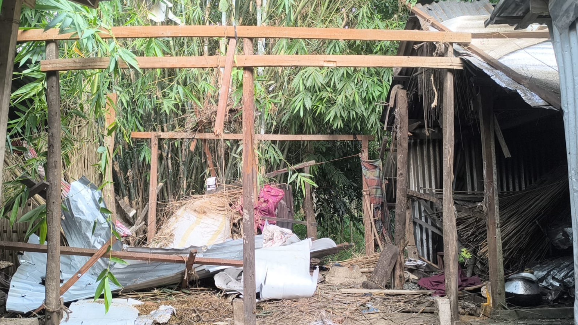 রান্নাঘরে মজুত ছিল ককটেল, বিস্ফোরণে নারী আহত