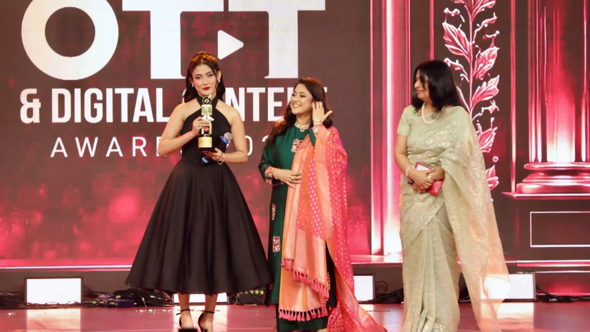 পপুলার বিভাগে সেরা অভিনয়শিল্পী মেহজাবীন চৌধুরী