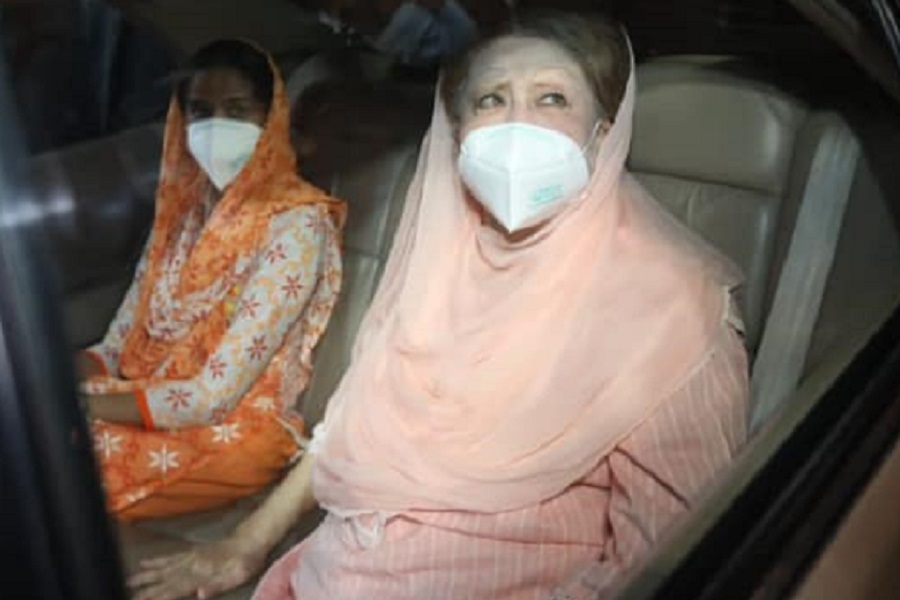 বাসায় ফিরলেন খালেদা জিয়া