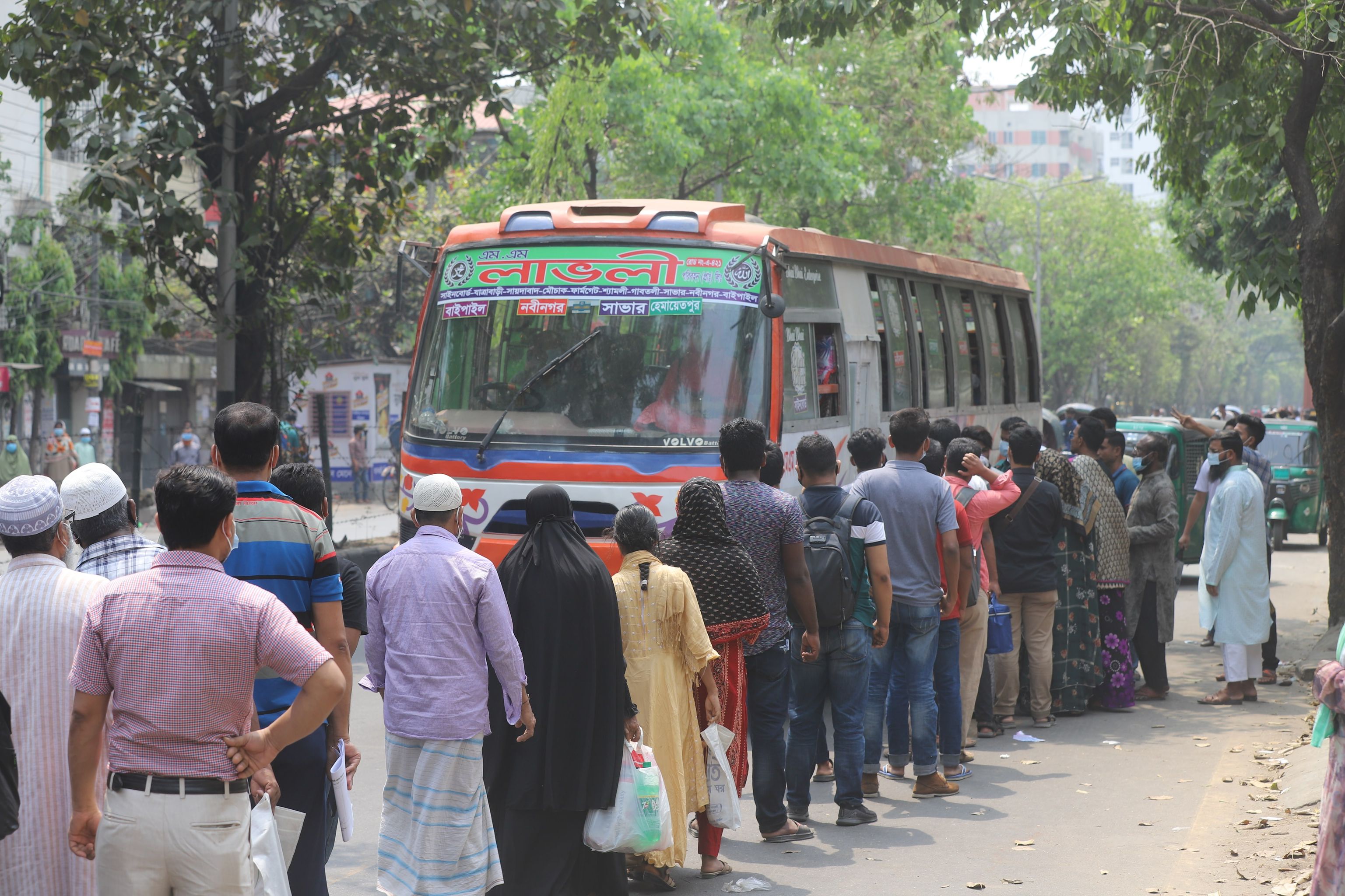 বাস ভাড়া কিলোমিটারে বাড়তে পারে ২৯, লঞ্চে ৪১ পয়সা: মন্ত্রণালয়