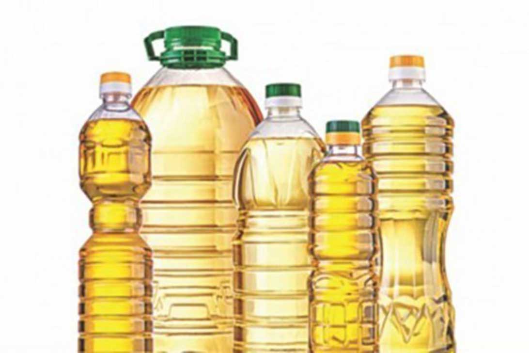 গাজীপুরে গুদাম থেকে ৭০৫৮ লিটার সয়াবিন তেল জব্দ