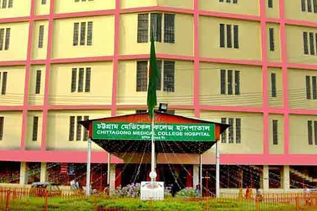 সরকারি ওষুধ পাচারের সময় চমেক হাসপাতালের কর্মী আটক