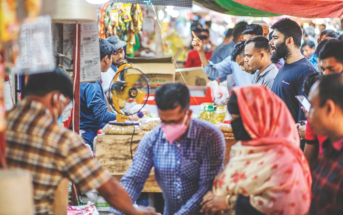 রাত ৮টার পরেও খোলা থাকবে যেসব দোকান-প্রতিষ্ঠান