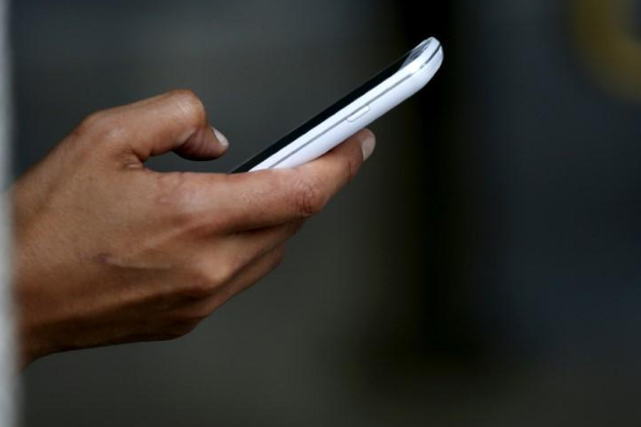 ফরিদপুরে থ্রিজি-ফোরজি সেবা বন্ধের ‘নির্দেশ’ বিটিআরসির