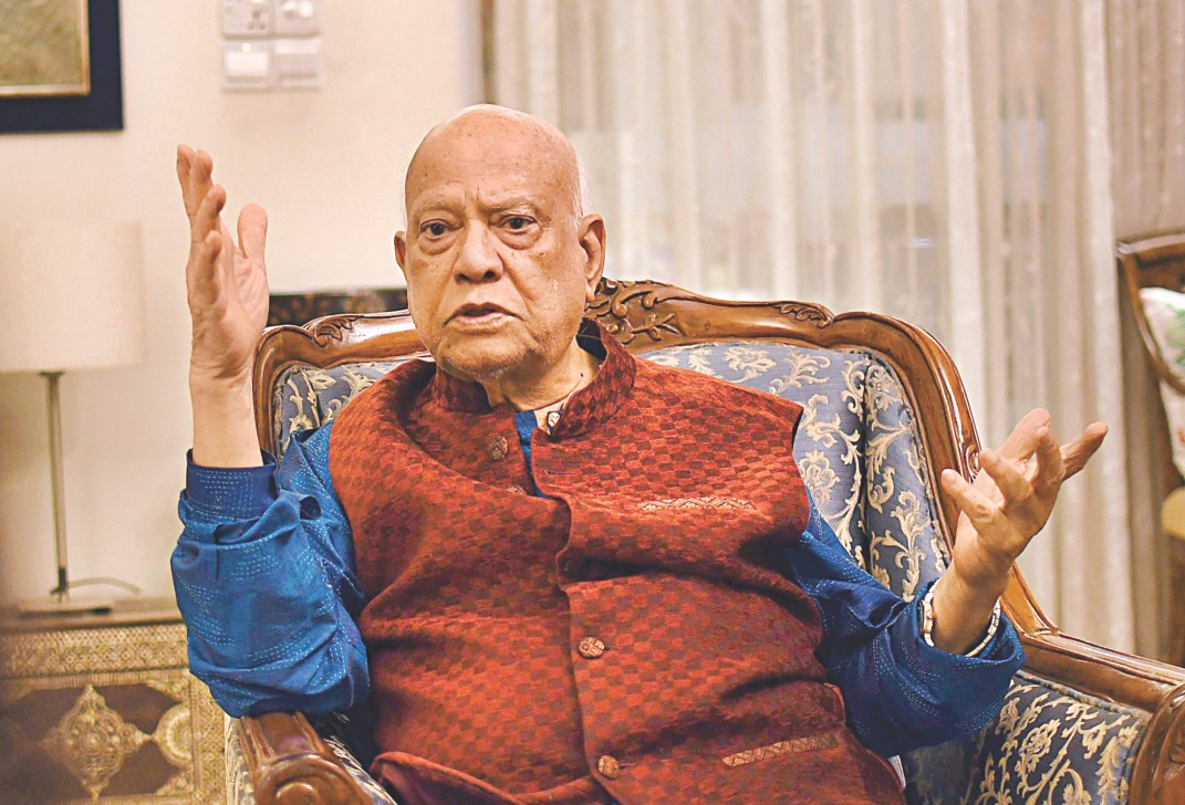 ব্যাংকিং খাত নিয়ন্ত্রণে কঠোর হওয়ার সময় এসেছে: মুহিত