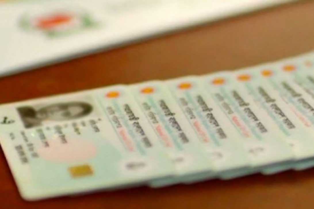 ইসি থেকে স্বরাষ্ট্র মন্ত্রণালয় পাচ্ছে এনআইডি সেবার দায়িত্ব