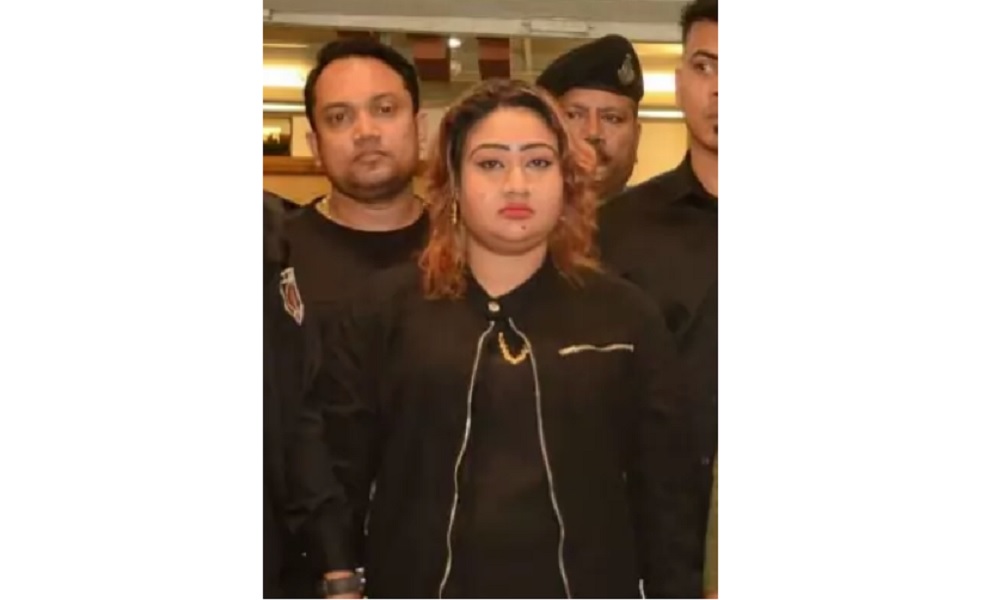 আদালতের হাজতখানায় পাপিয়ার সঙ্গে ২ যুবকের বৈঠক