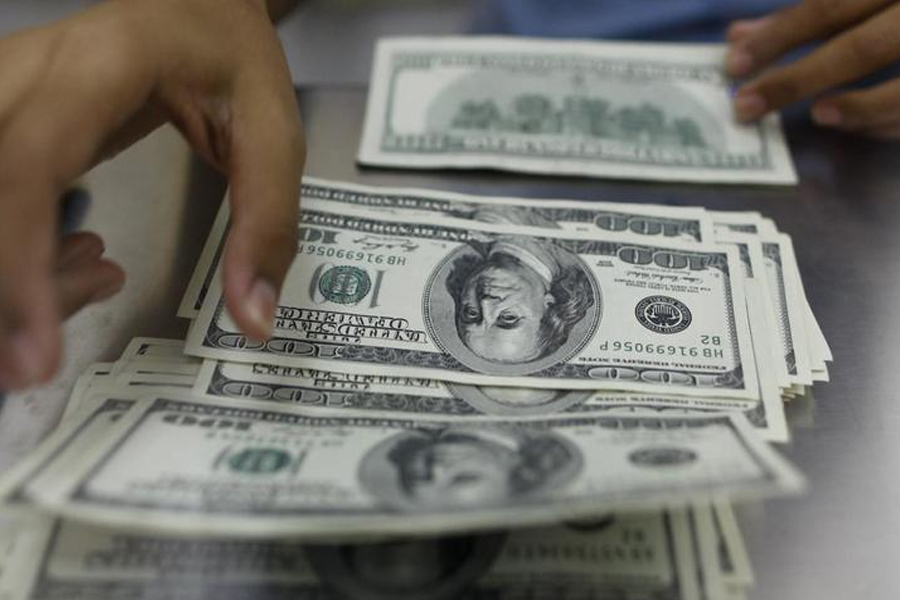 ৪০ বিলিয়ন ডলারের নিচে নামল রিজার্ভ