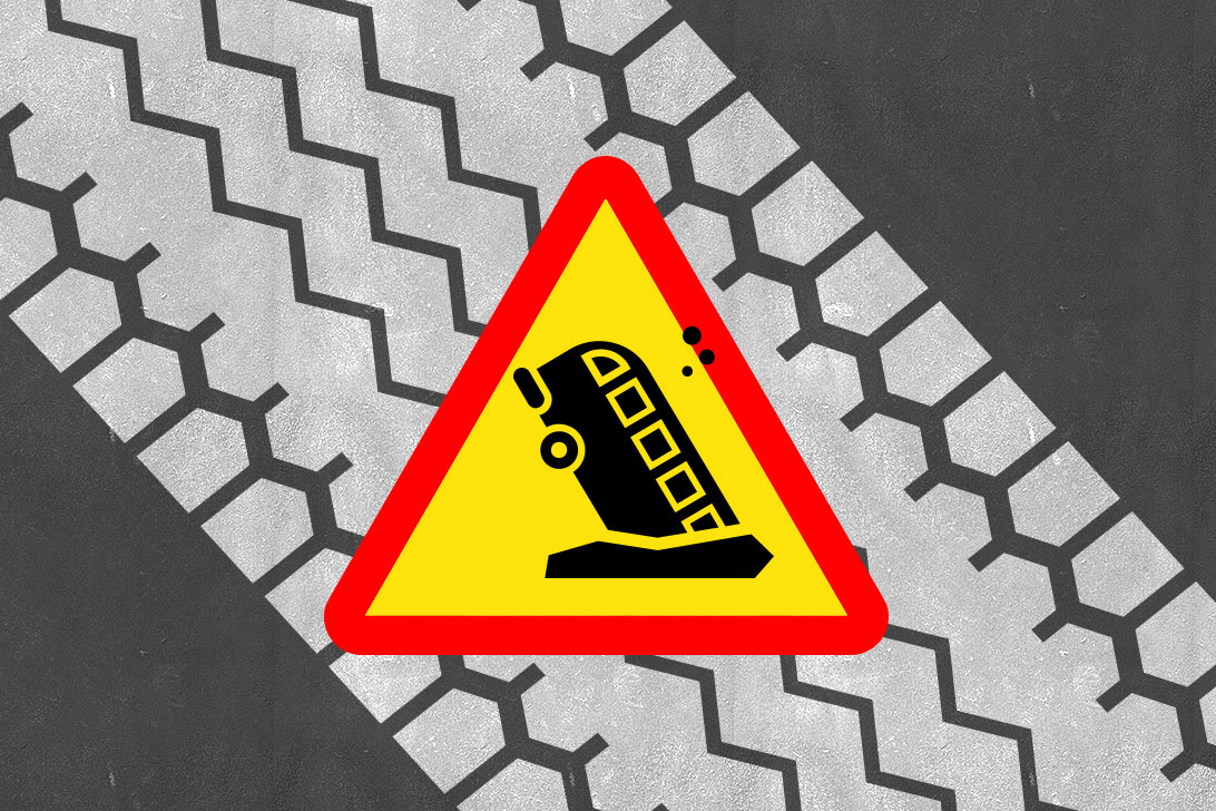 কুমিল্লায় ঢাকা-চট্টগ্রাম মহাসড়কে বাসের ধাক্কায় অটোরিকশার ২ যাত্রী নিহত