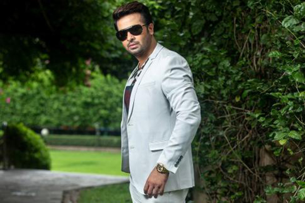 প্রযোজক রহমত উল্লাহর বিরুদ্ধে শাকিব খানের মামলা