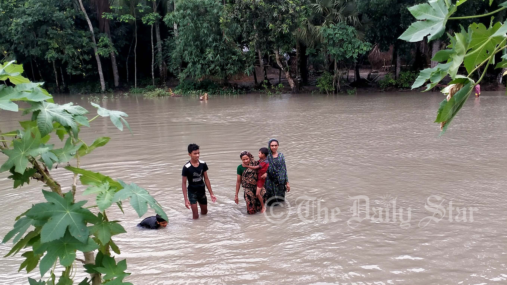 সিডরের ধকল এখনও কাটেনি পায়রা পাড়ের মানুষের