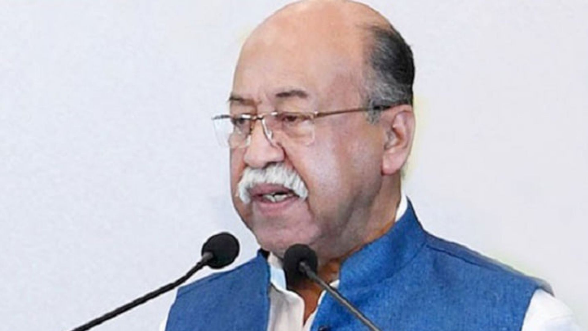 বাজারে চিনির পর্যাপ্ত মজুত আছে: শিল্পমন্ত্রী