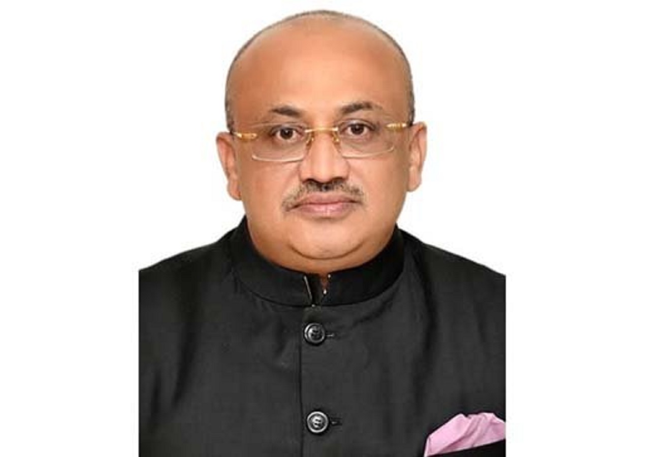 পদত্যাগপত্র জমা দিলেন প্রতিমন্ত্রী মুরাদ
