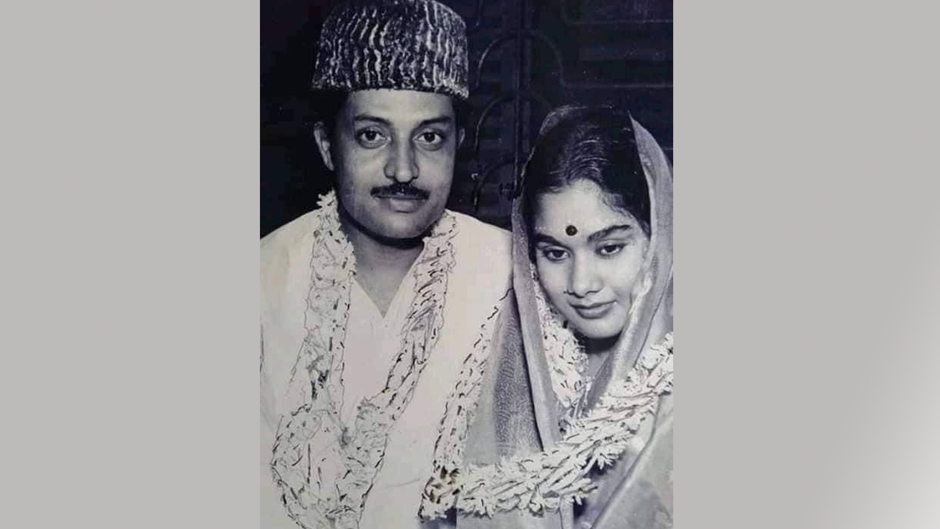 গাড়ি বিক্রির সব টাকা মুক্তিযোদ্ধাদের দিয়েছিলেন আজিম: সুজাতা