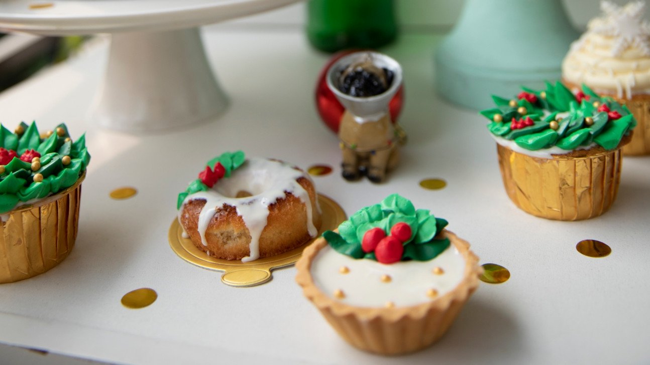 বড় হচ্ছে বাজার, বছরে ৪০০ কোটি টাকার কেক-পেস্ট্রি বিক্রি