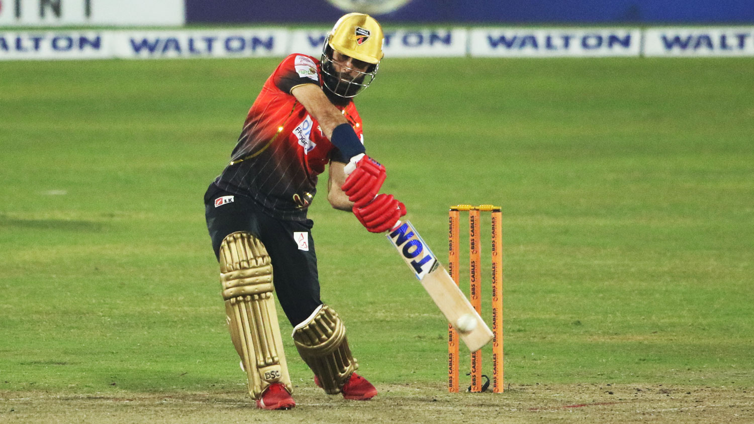 ঝড় তুললেন নারাইন, লড়াইয়ের পুঁজি এনে দিলেন মঈন