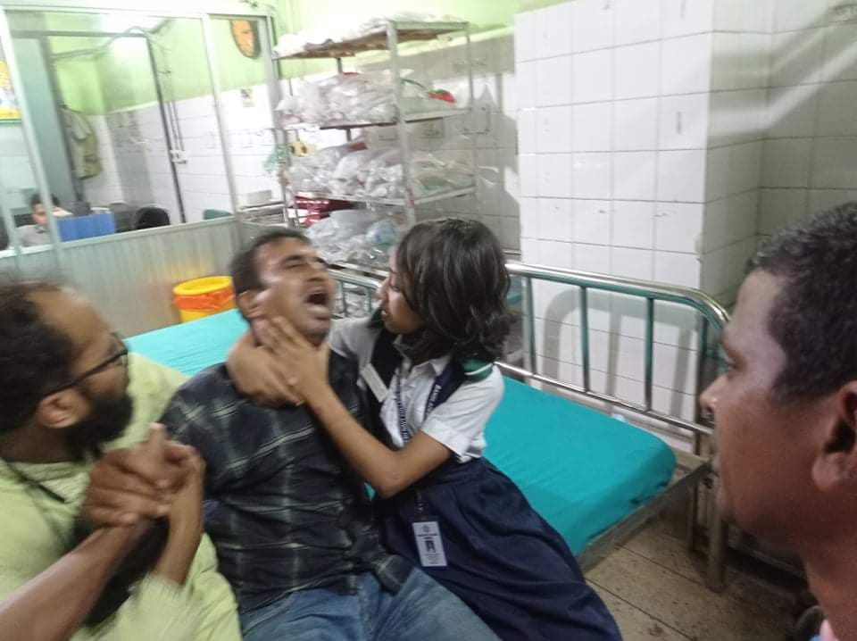 সন্তানদের নিয়ে স্কুলে যাওয়ার পথে বাসচাপায় মায়ের মৃত্যু