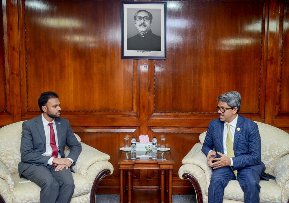 বাংলাদেশে বিভিন্ন ধর্মের মানুষের শান্তিপূর্ণ সহাবস্থানের প্রশংসা মার্কিন বিশেষ দূতের