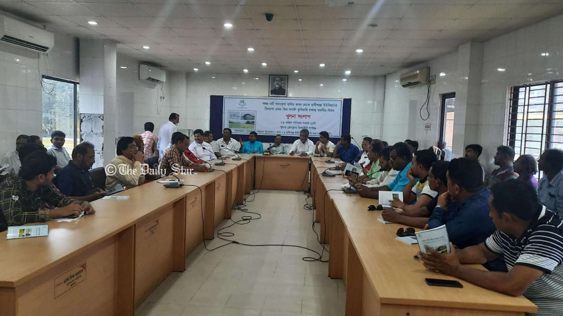 &nbsp;‘বানিশান্তার ৩০০ একর জমিতে বালু ফেলায় বাস্তুচ্যুত হবে ১২০০ পরিবার’