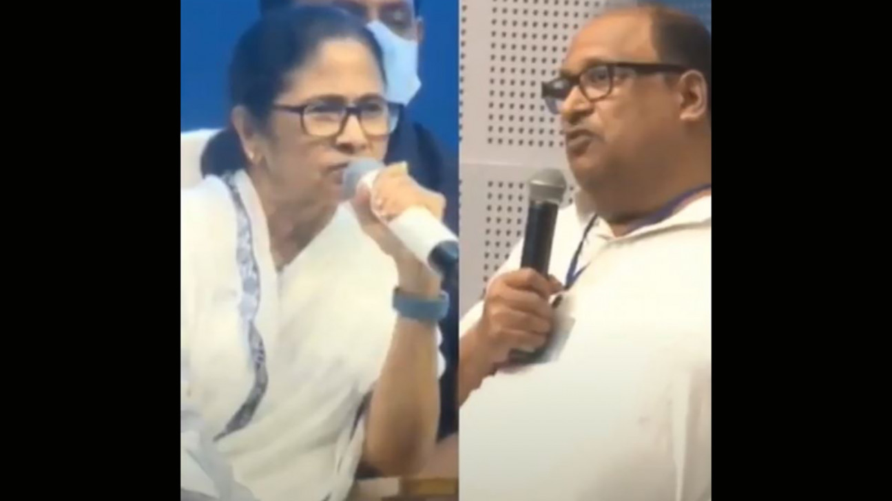পৌর চেয়ারম্যানকে ভুঁড়ি কমাতে বললেন মুখ্যমন্ত্রী মমতা