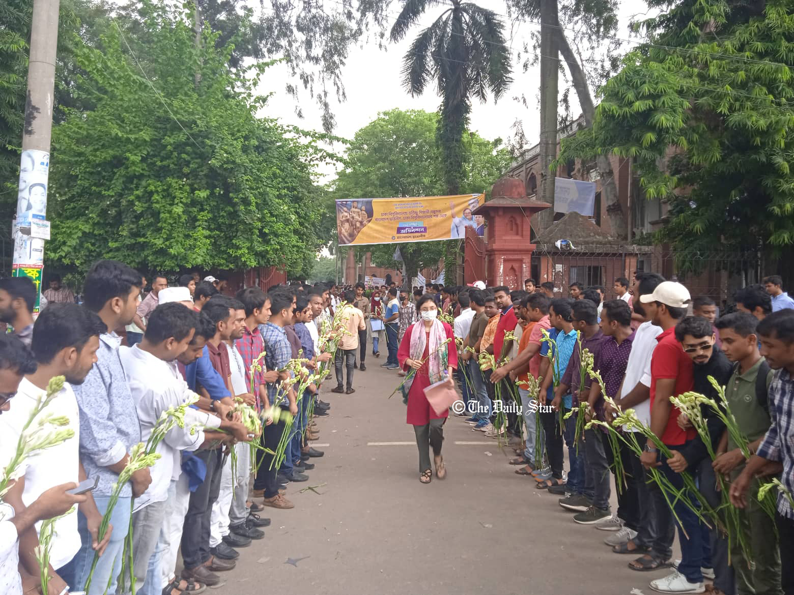 আজও ঢাবি ক্যাম্পাসে ছাত্রদল, বাধা দেয়নি ছাত্রলীগ