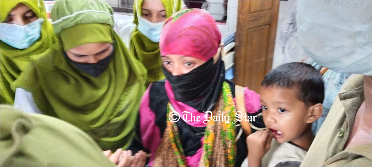 ‘হাসপাতালের কোনো ওয়ার্ড খুঁজতে বাকি নেই, কিন্তু স্বামীকে পাচ্ছি না’