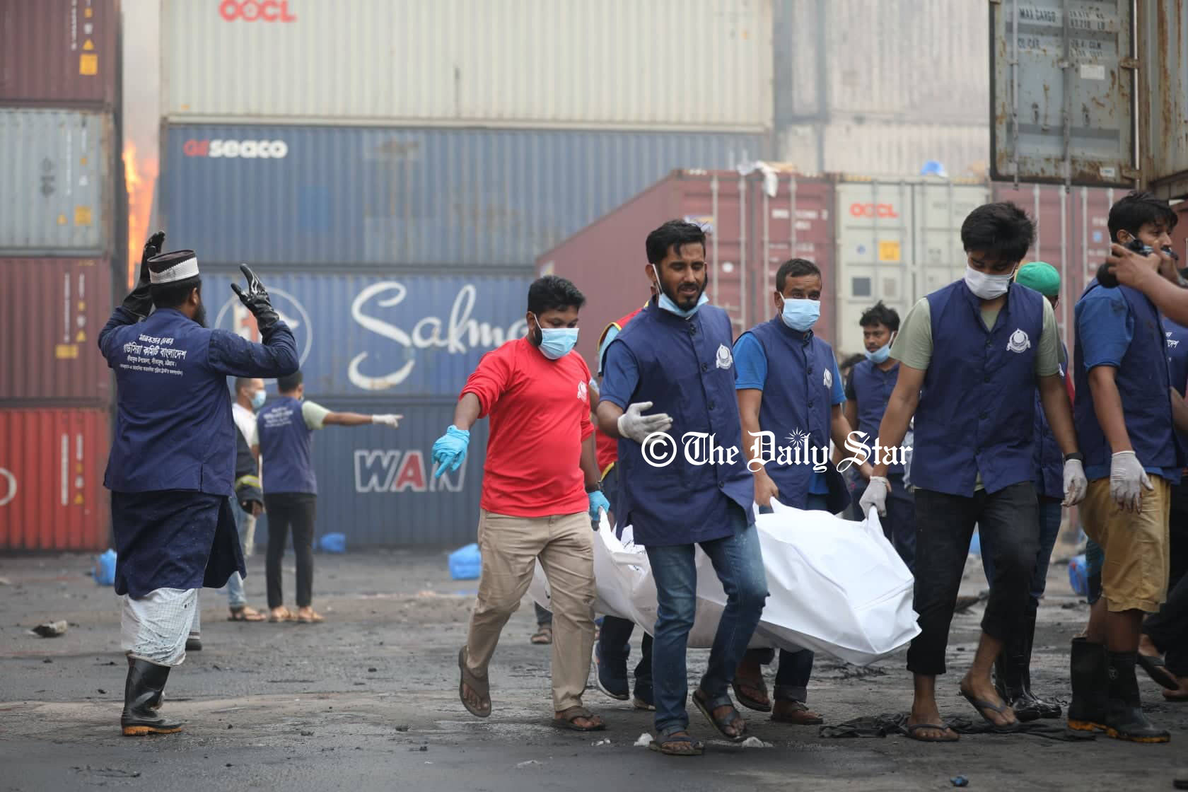 সীতাকুণ্ডে অগ্নিকাণ্ড: ৩ ফায়ার সার্ভিসকর্মীসহ নিহত ১৬