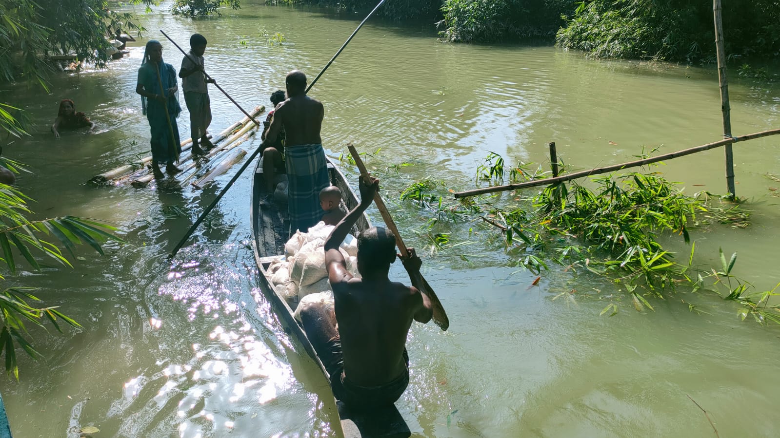 ৬ দিনেও সরকারি ত্রাণ পৌঁছেনি গোয়াইনঘাটের পাঁচপাড়ায়