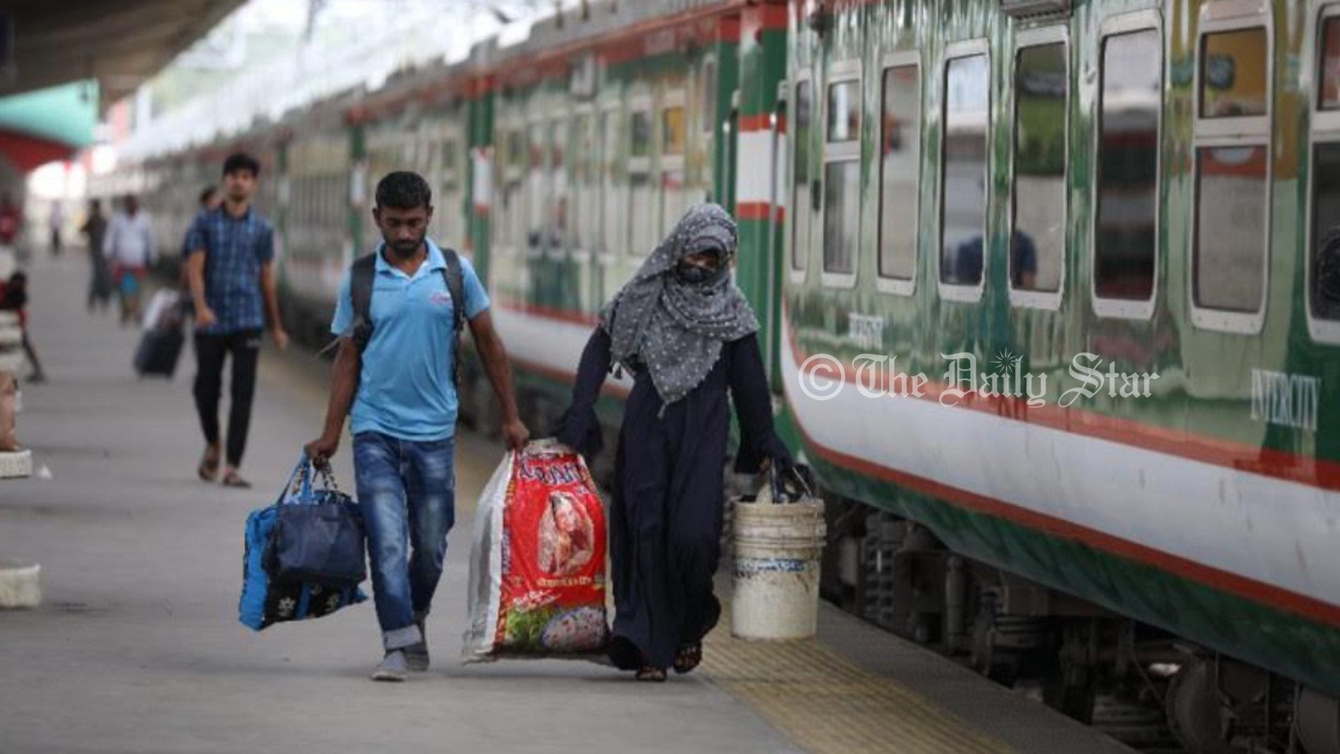 ঢাকা-চট্টগ্রাম রুটে ৭ বছরেও যুক্ত হয়নি নতুন ট্রেন