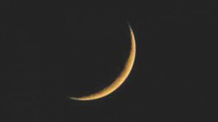 দেশের আকাশে দেখা গেছে শাওয়ালের চাঁদ, কাল ঈদ