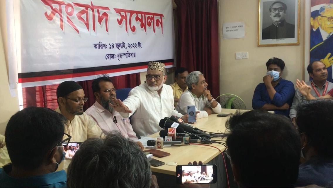 সংসদ সদস্য মারেননি, নিজেদের মধ্যে ধাক্কাধাক্কি হয়েছে: অধ্যক্ষ