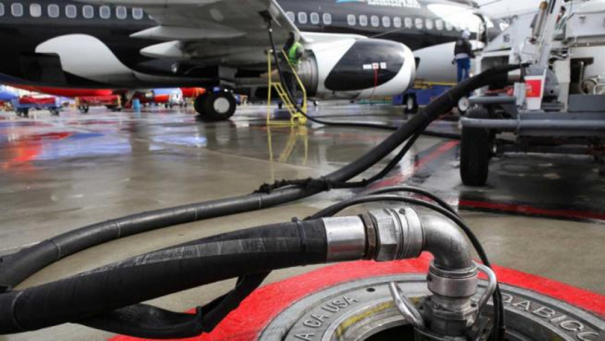 আবারও জেট ফুয়েলের দাম বাড়ায় বিপাকে দেশীয় বিমান সংস্থা