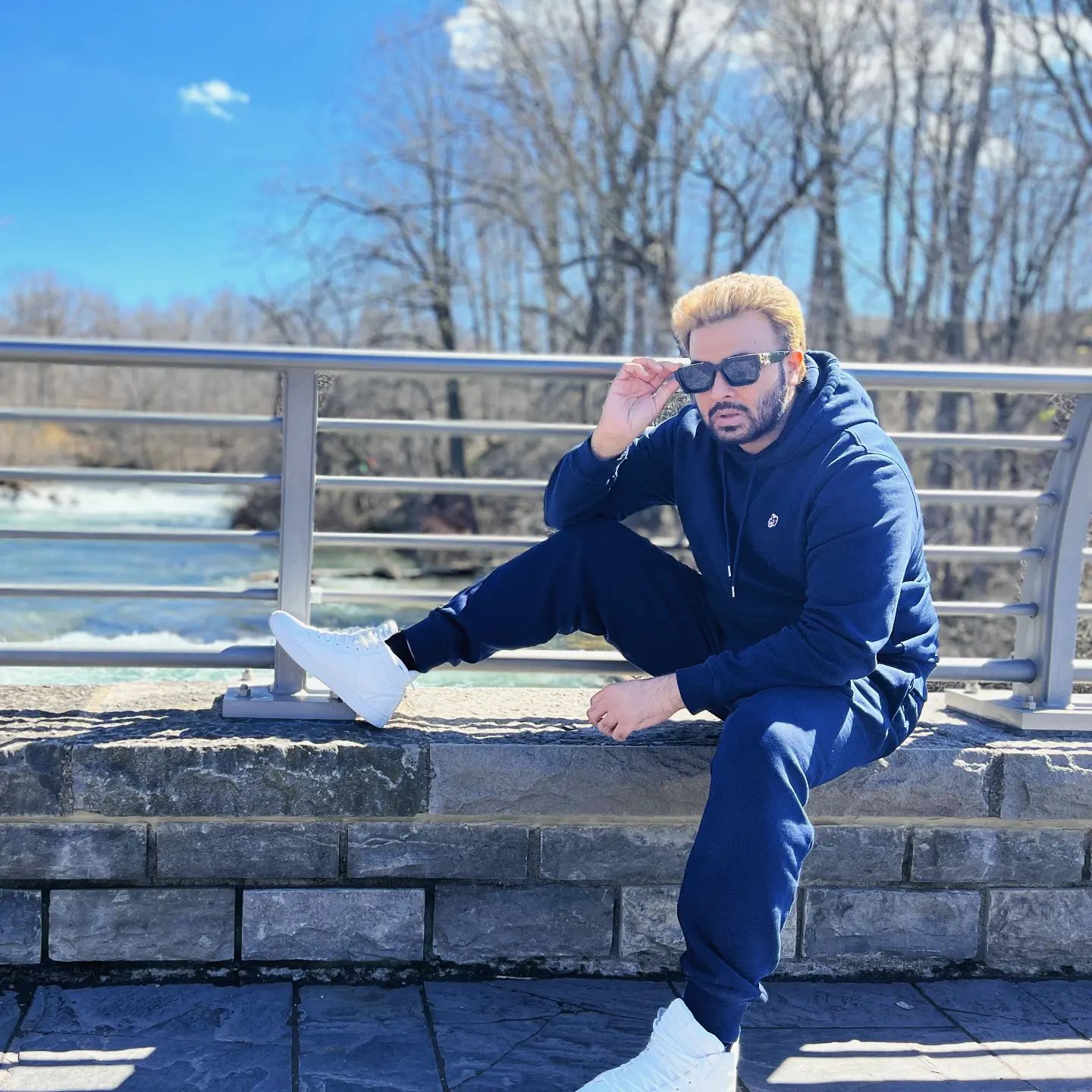 এ মাসেও দেশে ফিরছেন না শাকিব খান