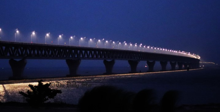 ‘বঙ্গবন্ধুর সমাধিতে ফুল দিতে না পেরে’ পদ্মাসেতু থেকে ঝাঁপ