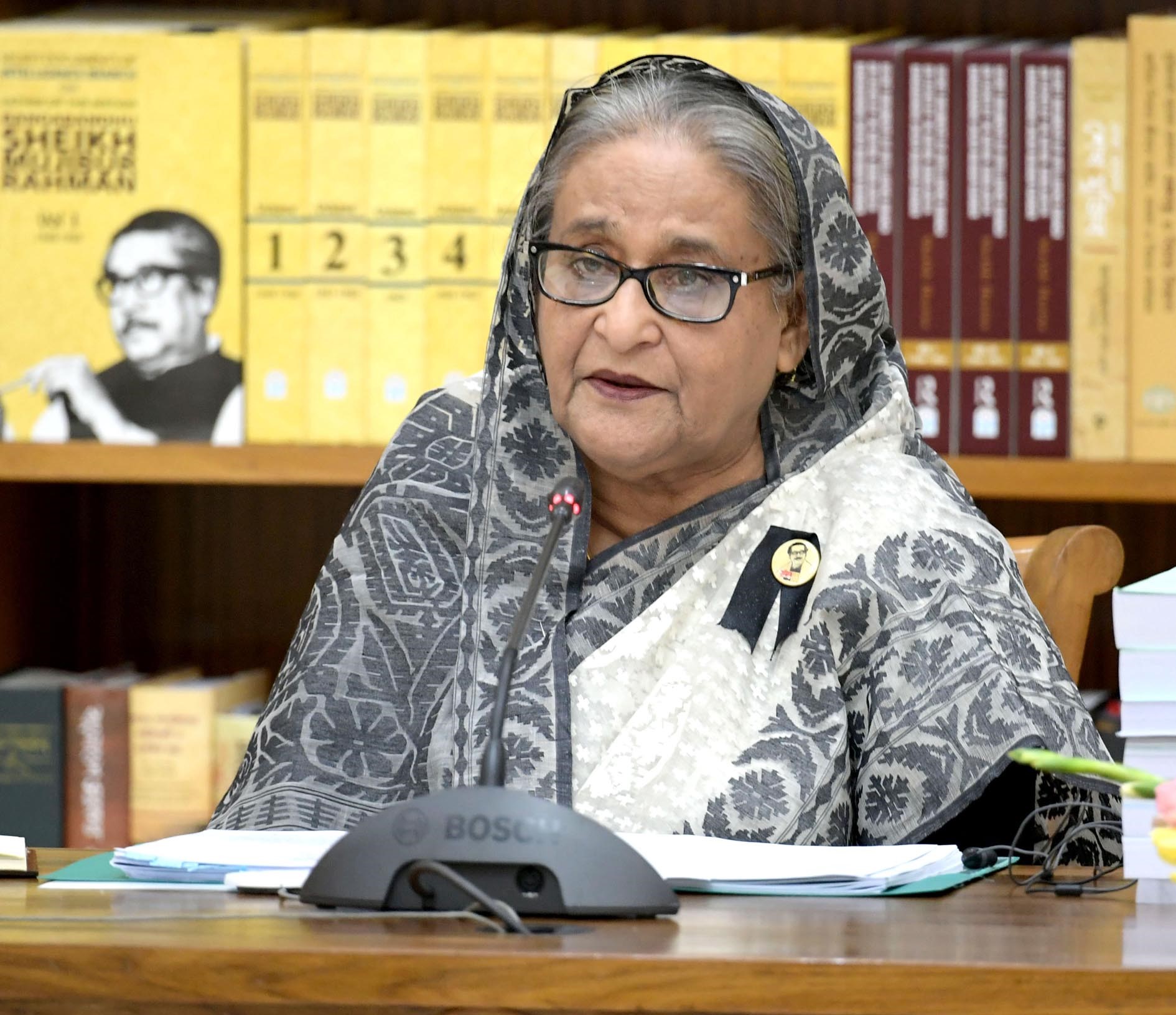 ‘তেলের দাম বাড়ানোর ফলে নিত্যপণ্যের দামও বেড়ে গেছে, মানুষের কষ্ট হচ্ছে’