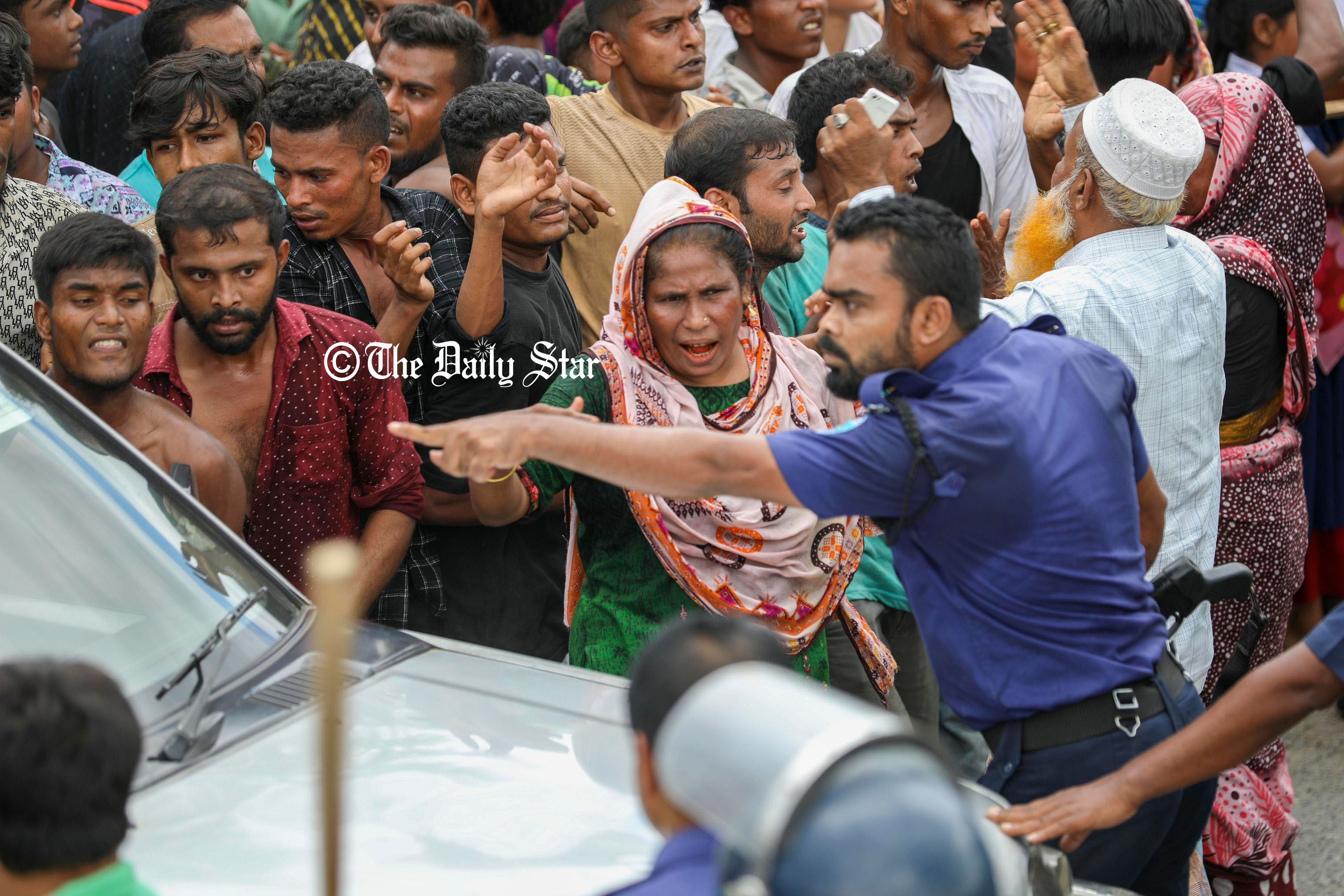 জঙ্গল সলিমপুরে অবরোধ-সংঘর্ষ, ৫ ঘণ্টা পর খুললো ঢাকা-চট্টগ্রাম মহাসড়ক